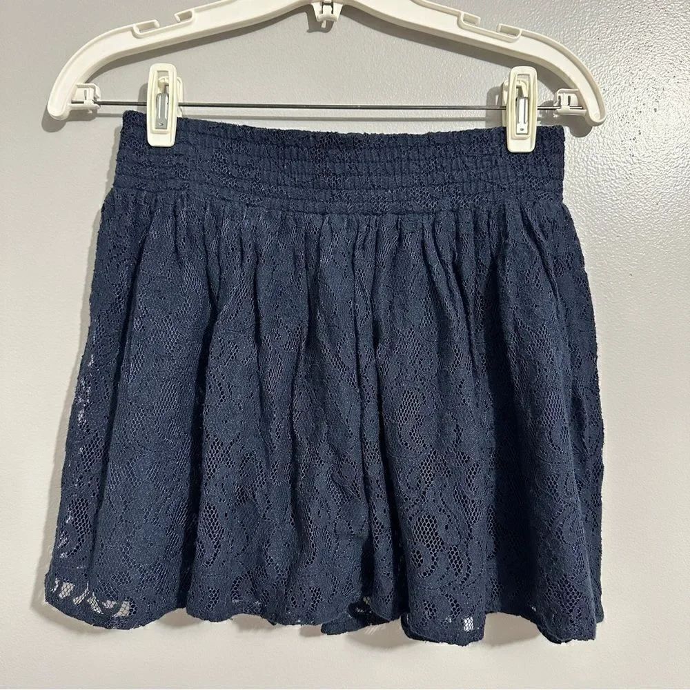 Aeropostale Floral Lace Overlay Mini Skirt  Dark Blue Elastic Waist size SP